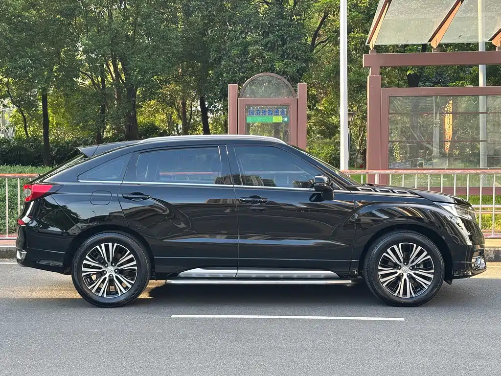 HONDA AVANCIER 2017