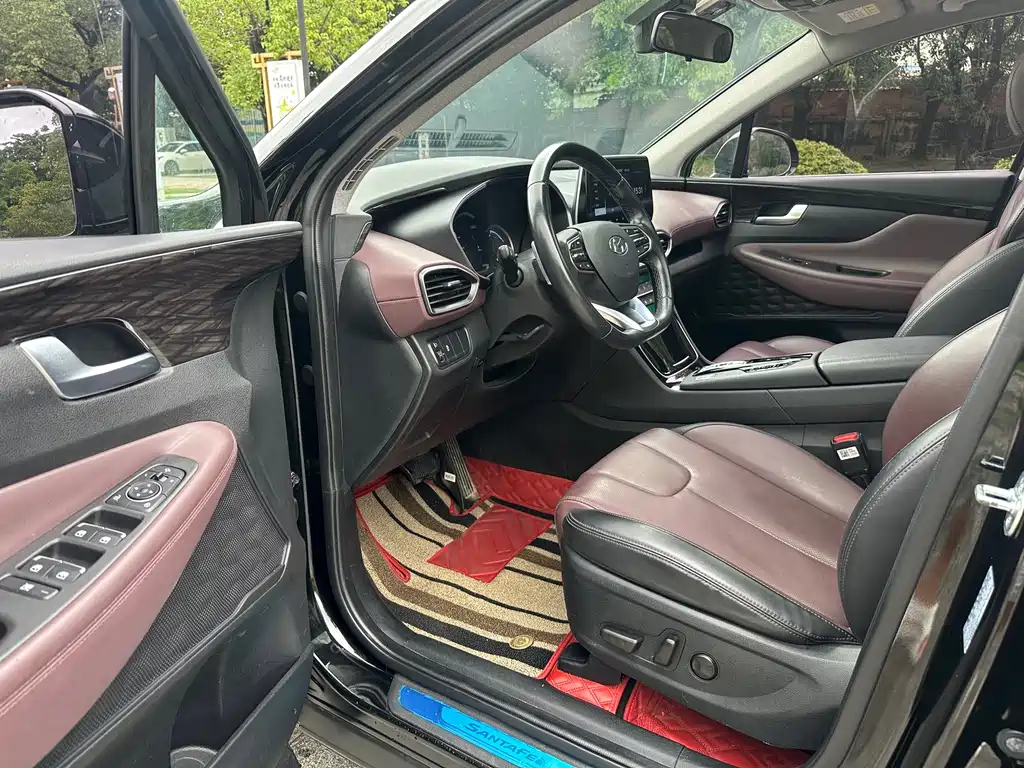 HYUNDAI SANTAFE 2020