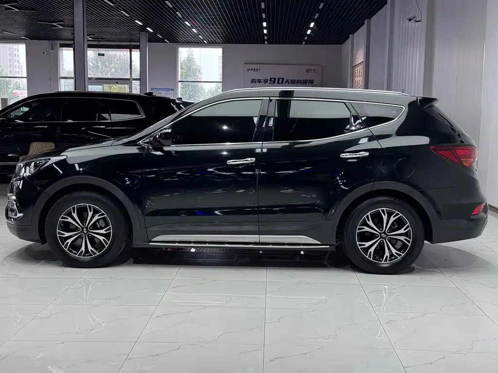 HYUNDAI SANTAFE 2017