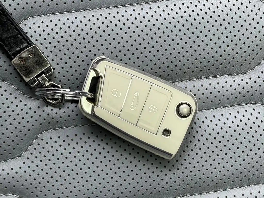 VOLKSWAGEN TIGUAN L 2022