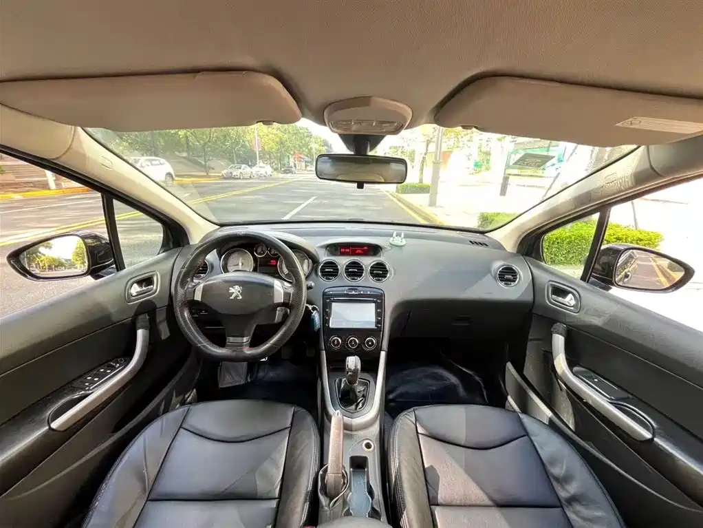 PEUGEOT 408 2013