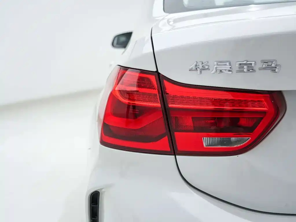 BMW 1-SERIES 2020