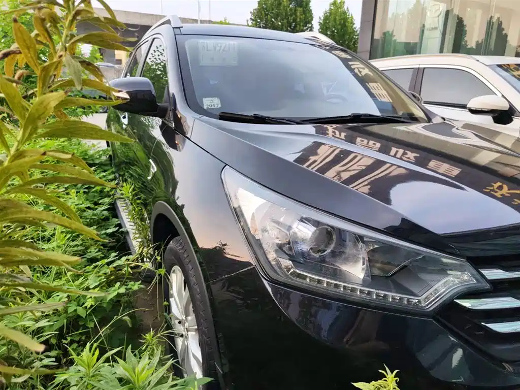 DONGFENG AEOLUS AX7 2015