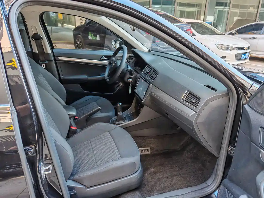 VOLKSWAGEN LAVIDA 2018