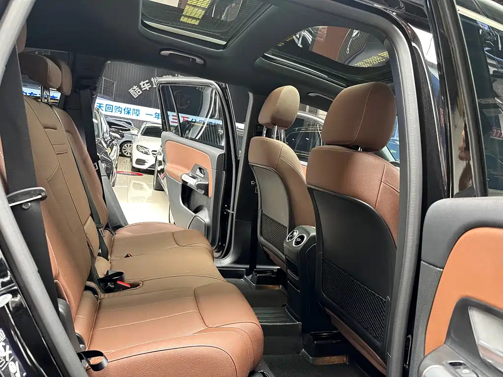 MERCEDES BENZ GLB 2025