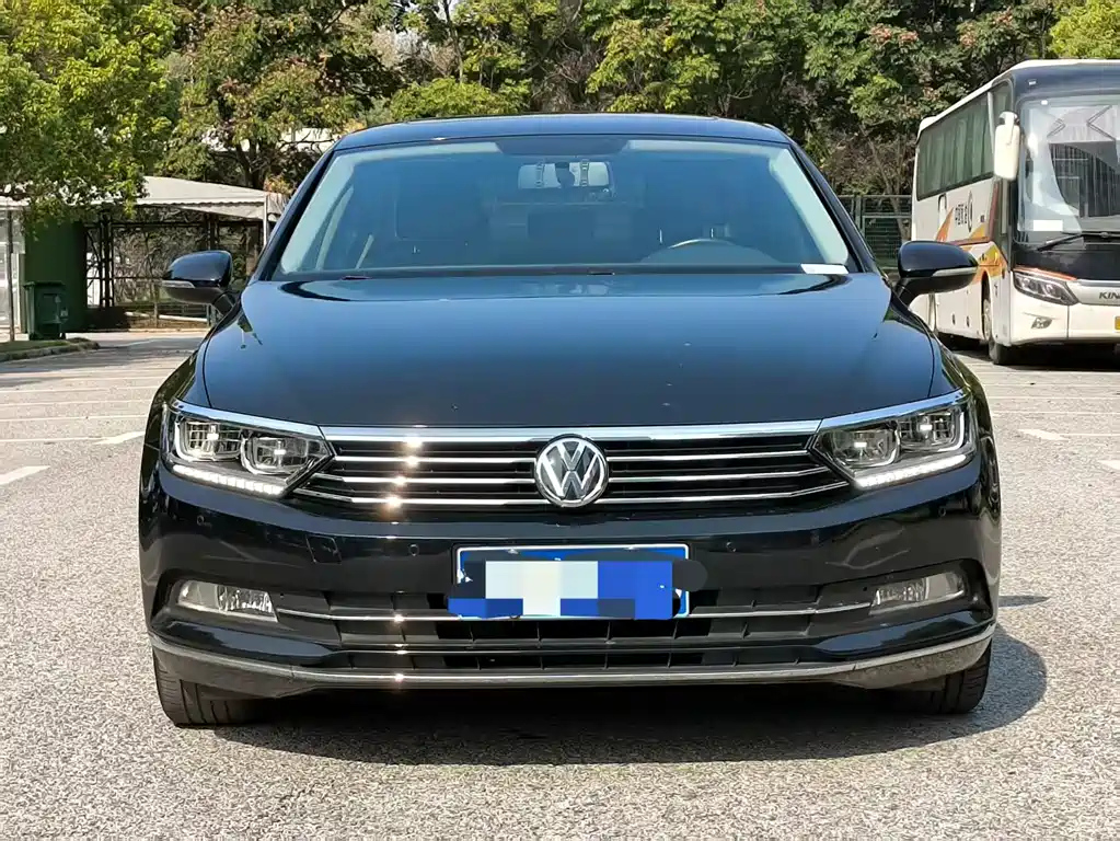 VOLKSWAGEN MAGOTAN 2019