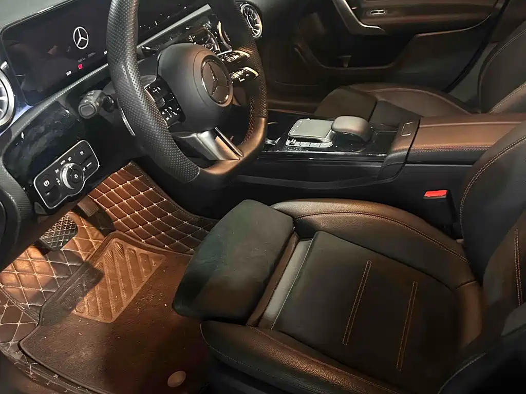 MERCEDES BENZ A-CLASS 2024