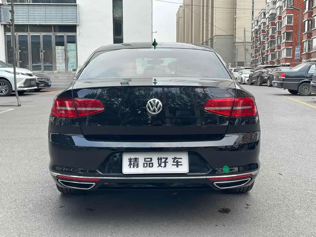 VOLKSWAGEN MAGOTAN 2018