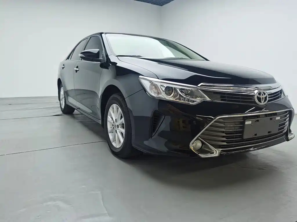 TOYOTA CAMRY 2016