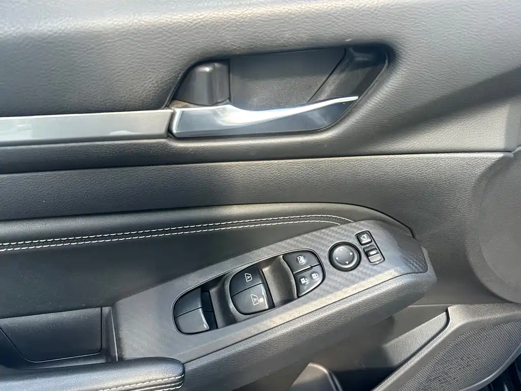 NISSAN TEANA 2019