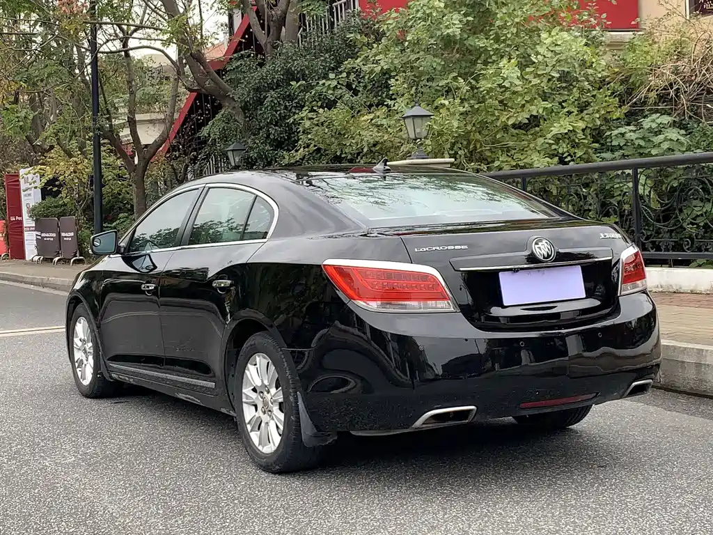 BUICK LACROSSE 2013