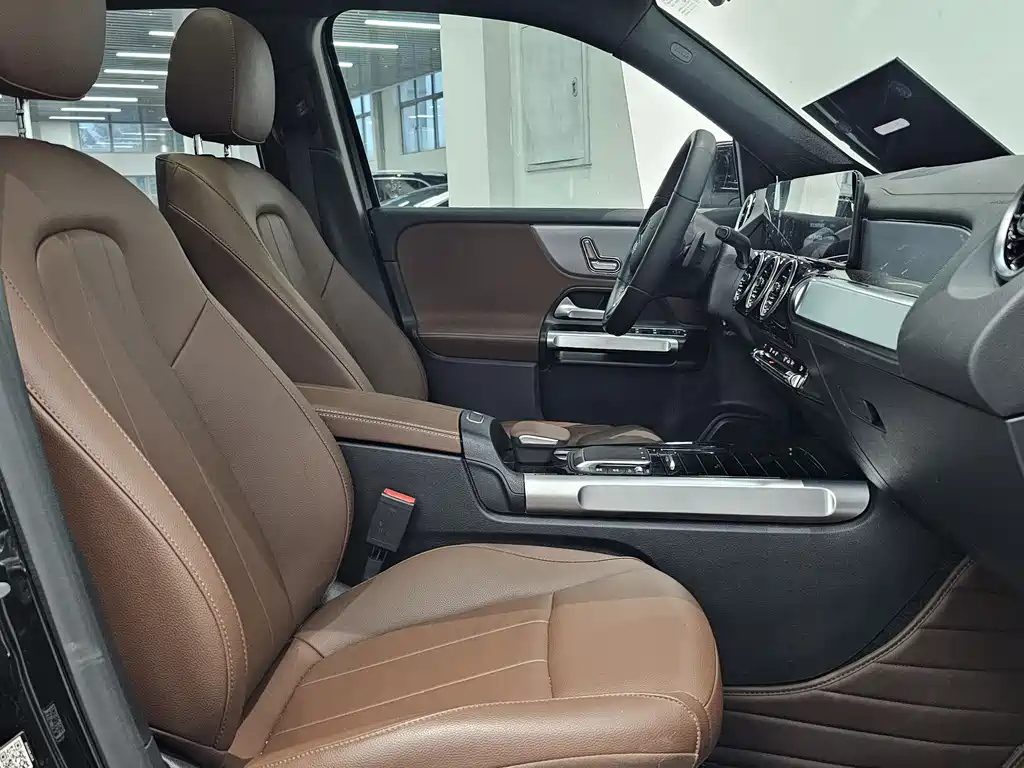 MERCEDES BENZ GLB 2022