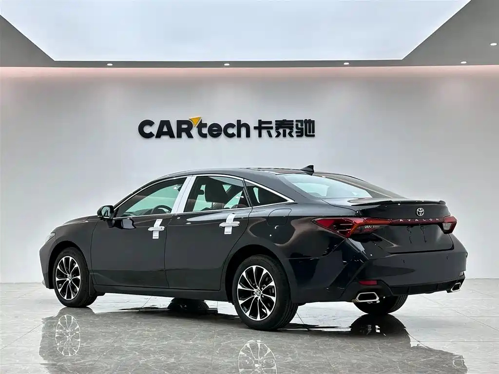 TOYOTA AVALON 2024
