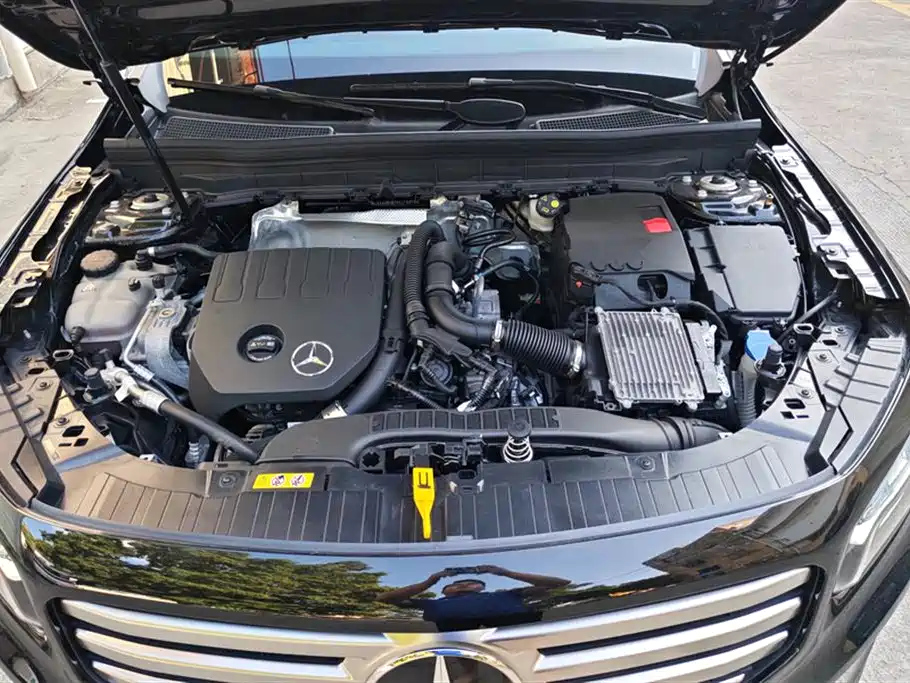 MERCEDES BENZ GLB 2024