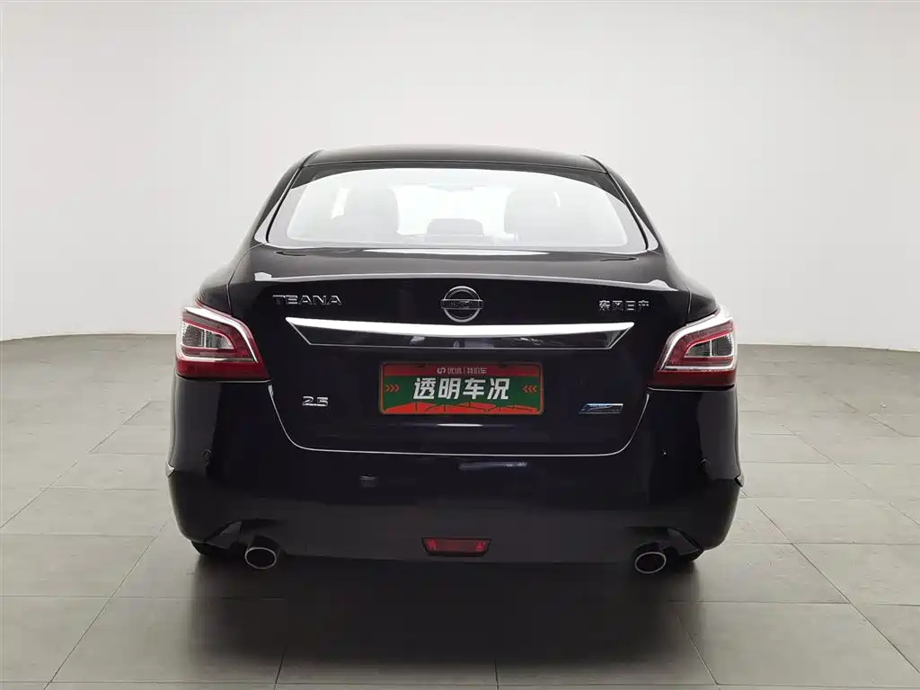 NISSAN TEANA 2015