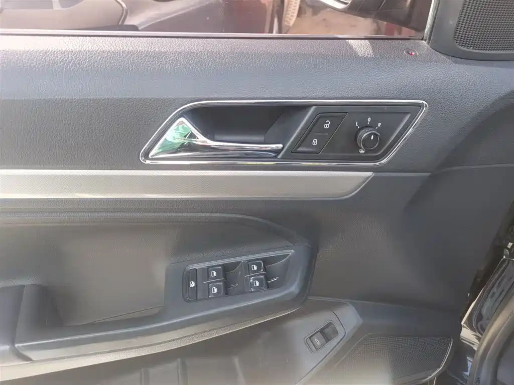 VOLKSWAGEN LAVIDA 2017