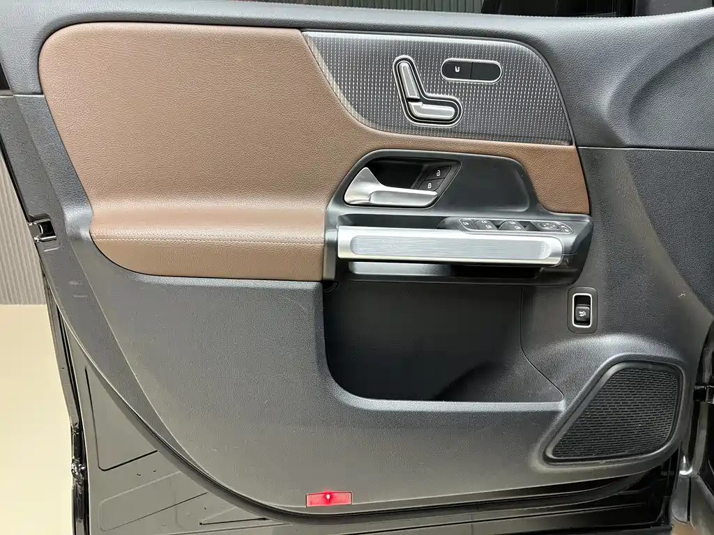 MERCEDES BENZ GLB 2020