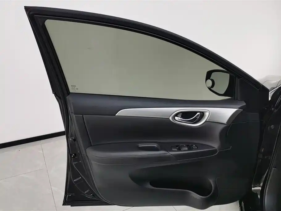 NISSAN SYLPHY 2022