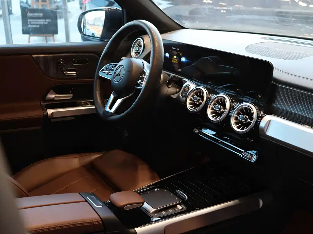 MERCEDES BENZ GLB 2022