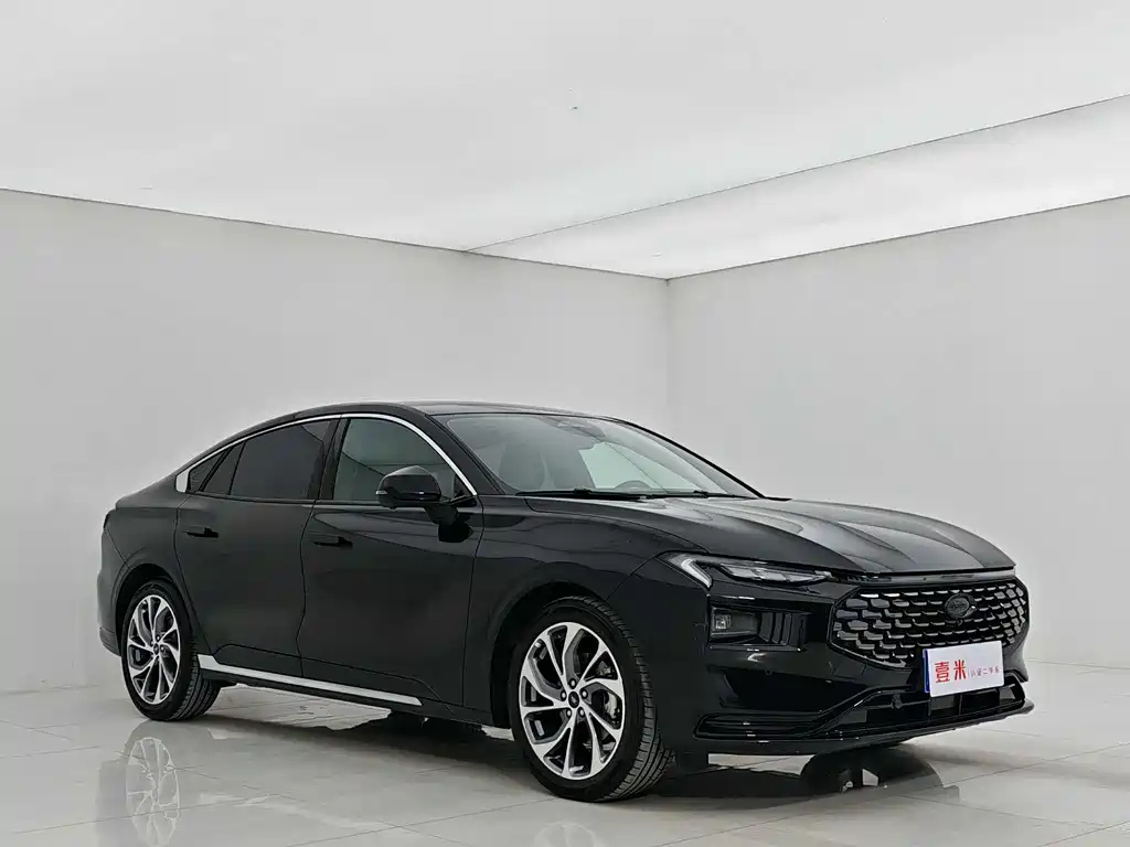 FORD MONDEO 2025