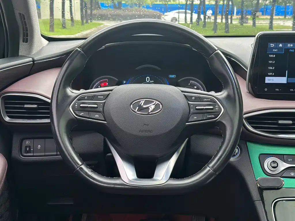 HYUNDAI SANTAFE 2020