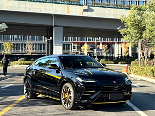 Заказать LAMBORGHINI URUS