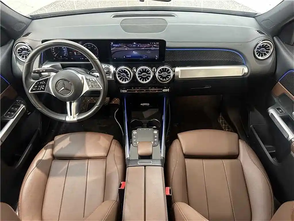 MERCEDES BENZ GLB 2024