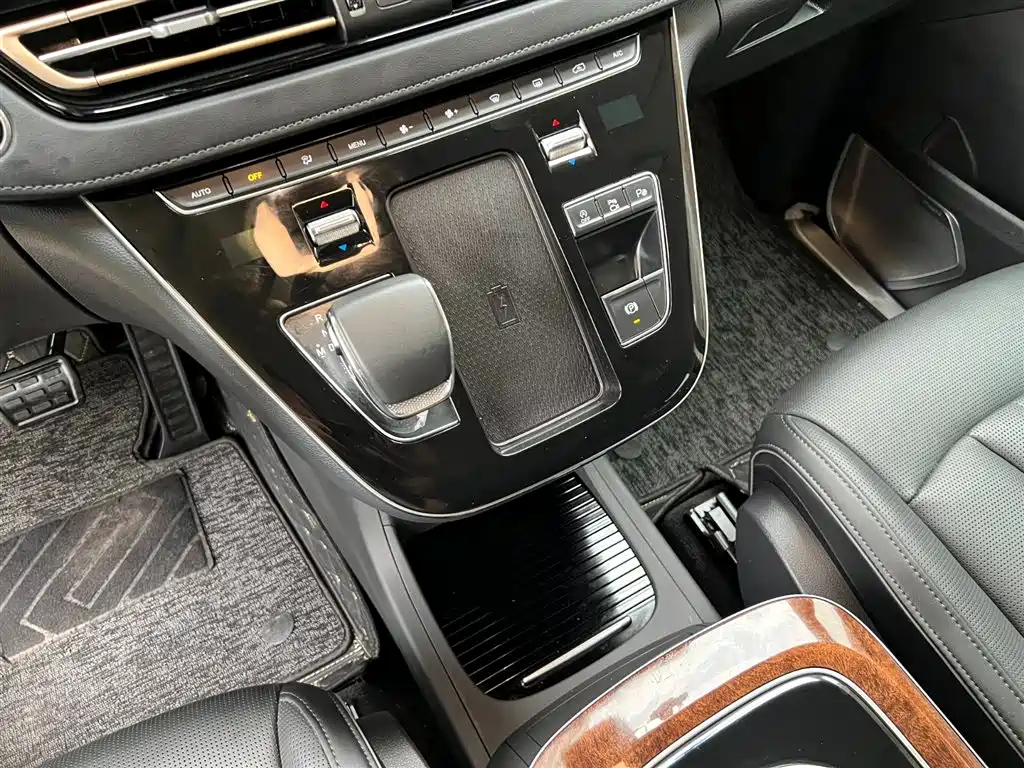 HONGQI HQ9 2023