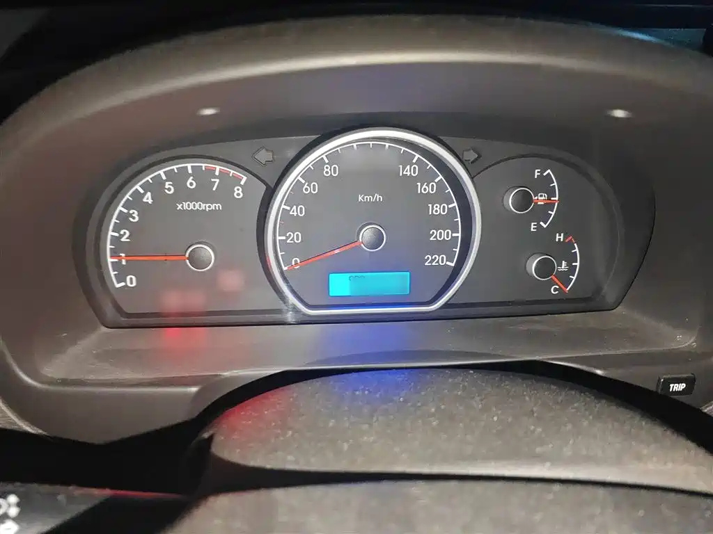 HYUNDAI CELESTA 2011