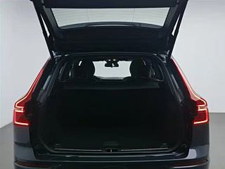 VOLVO XC60 2022 YEAR B5 4WD DELUXE EDITION 2022