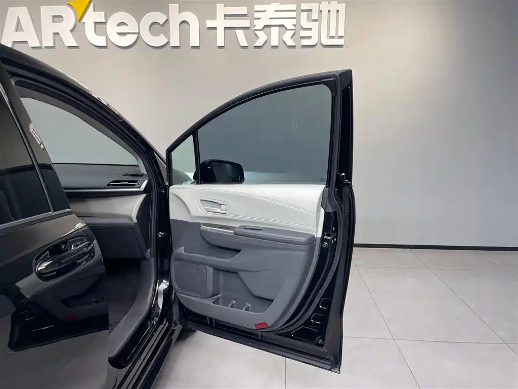 TOYOTA SIENNA SIENNA 2023