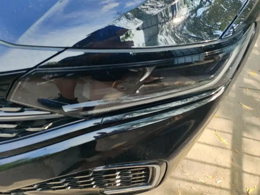 VOLKSWAGEN PASSAT 2023
