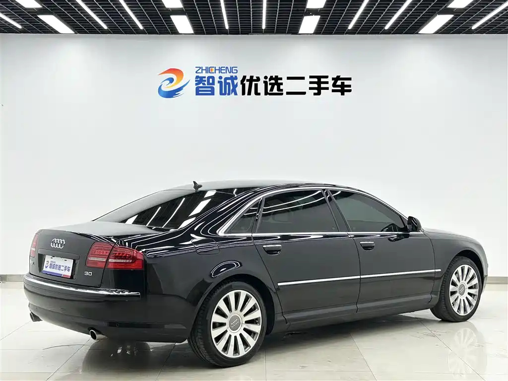 AUDI A8 2010