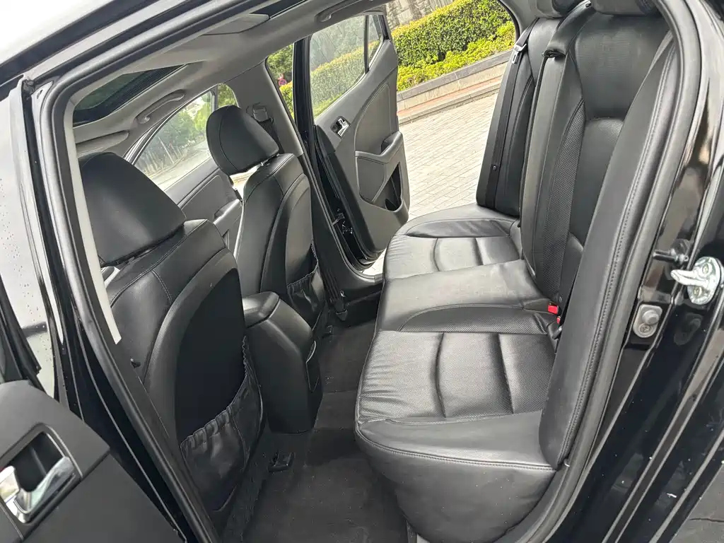 KIA K5 2015