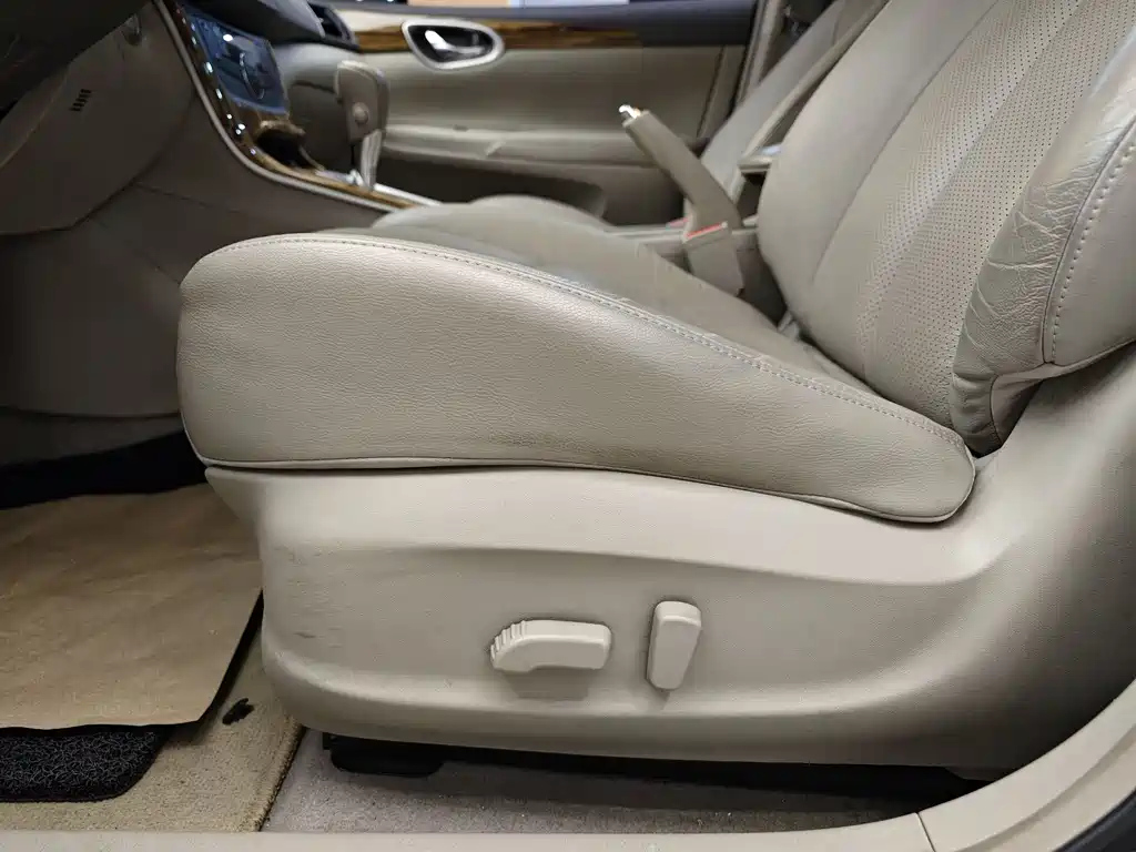NISSAN SYLPHY 2014
