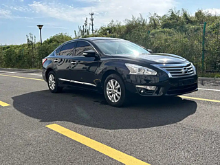 NISSAN TEANA 2015