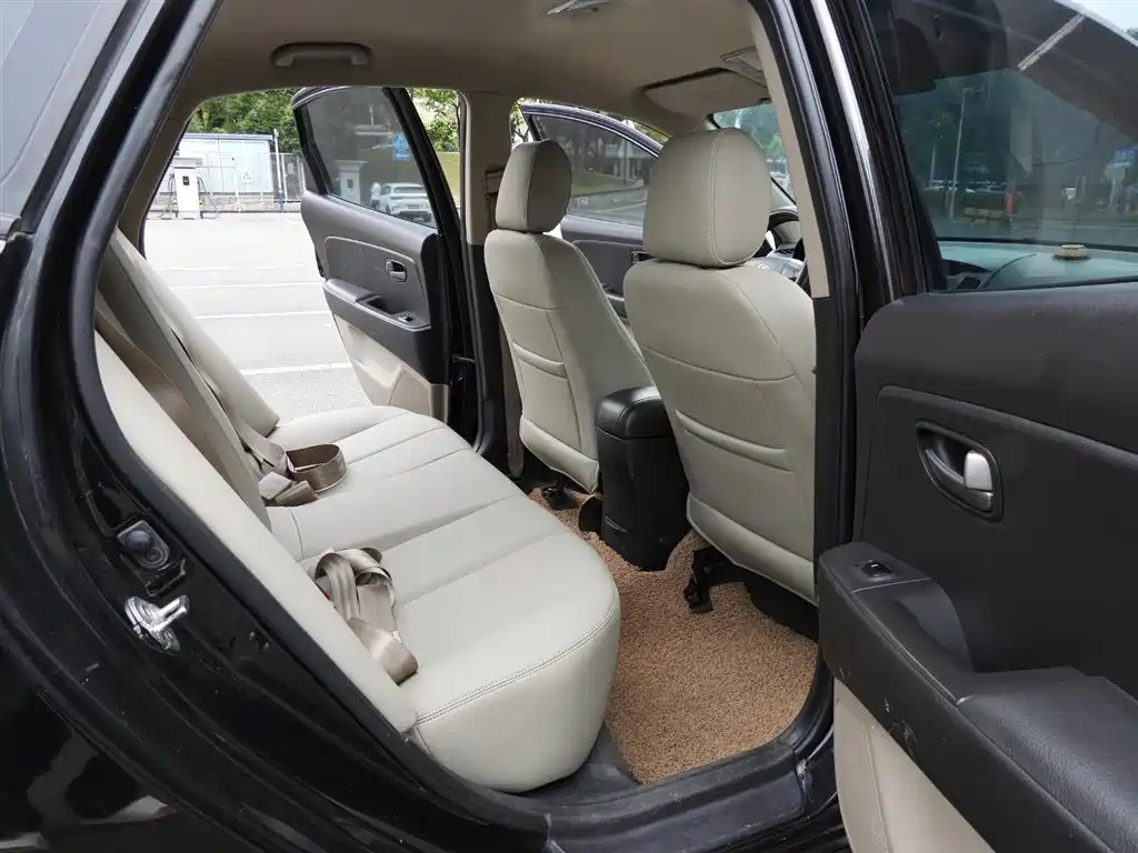 HYUNDAI CELESTA 2011