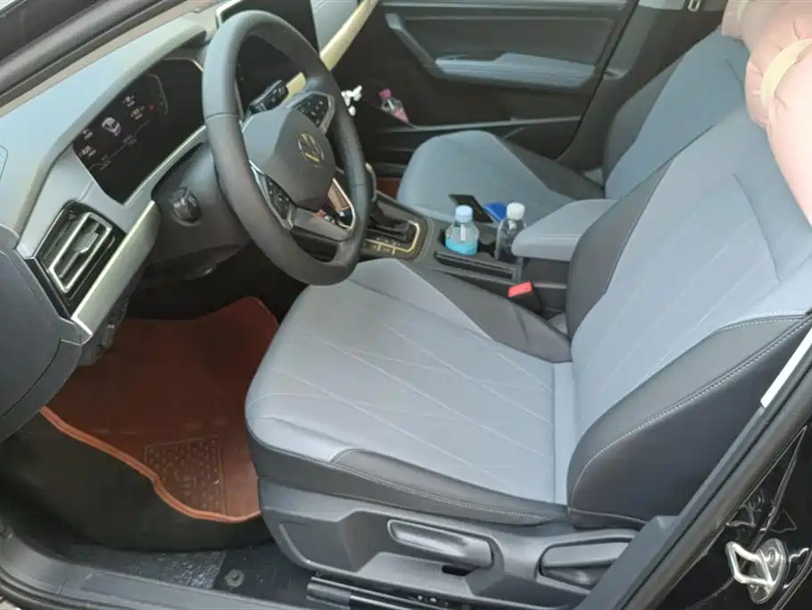 VOLKSWAGEN LAVIDA 2024