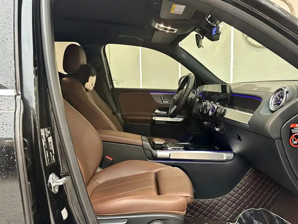 MERCEDES BENZ GLB 2021