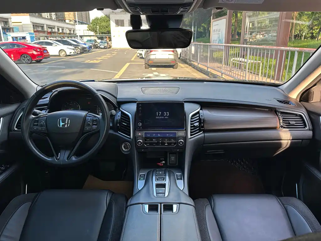 HONDA AVANCIER 2017