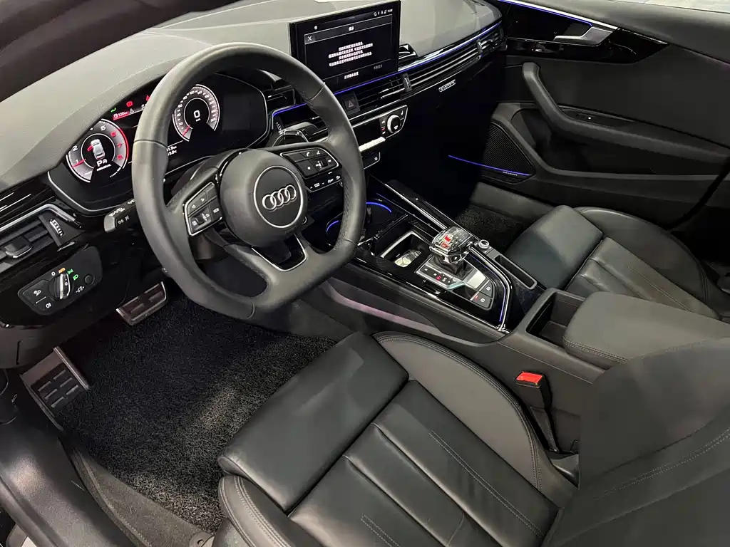 AUDI A5 2024