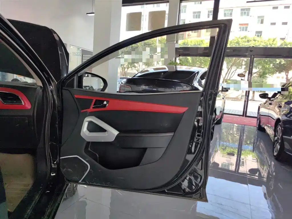 JAC REFINE S2 2015