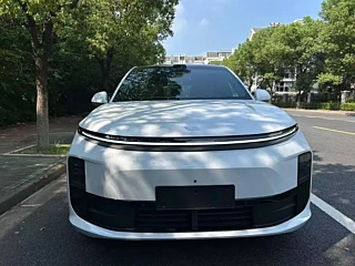 LI AUTO L6 2025