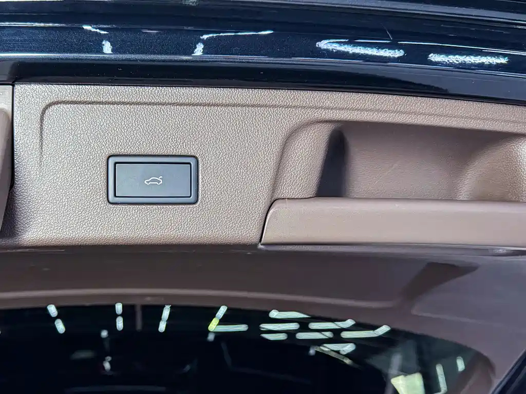 VOLKSWAGEN VILORAN 2024