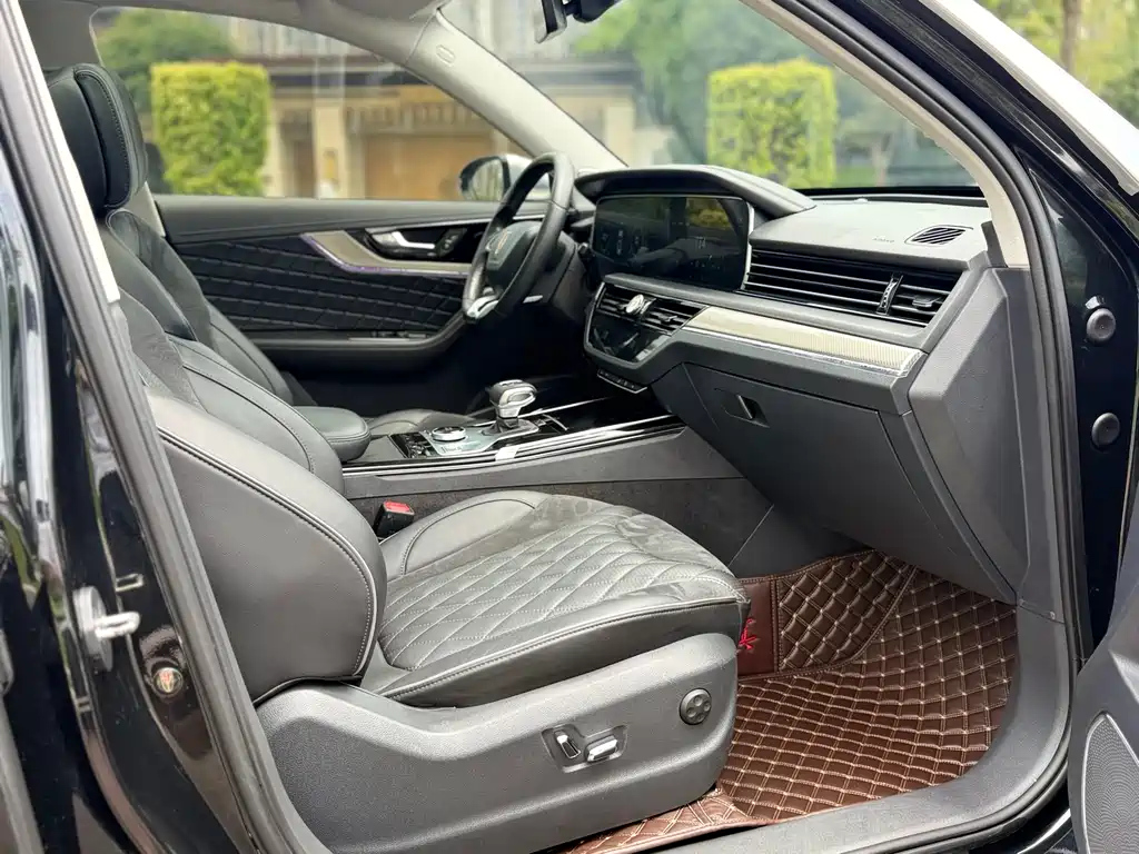 HONGQI HS5 2021