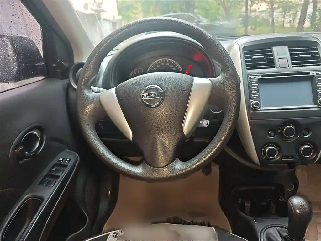 NISSAN SUNNY 2014