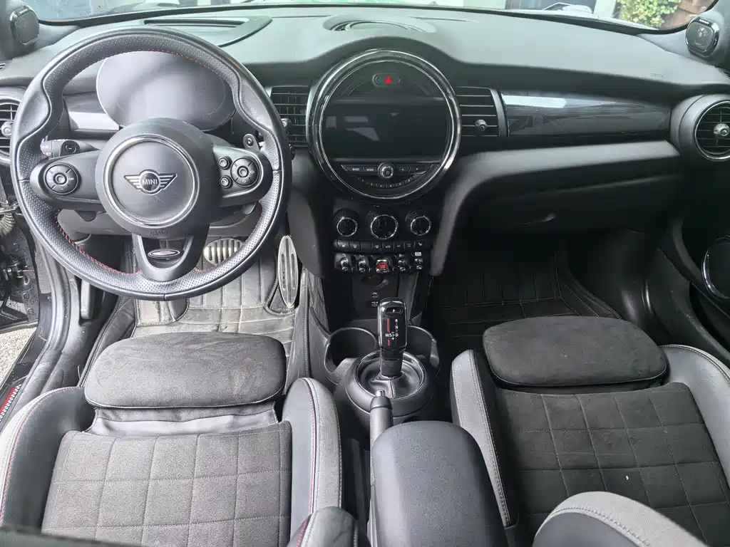 MINI JCW 2021