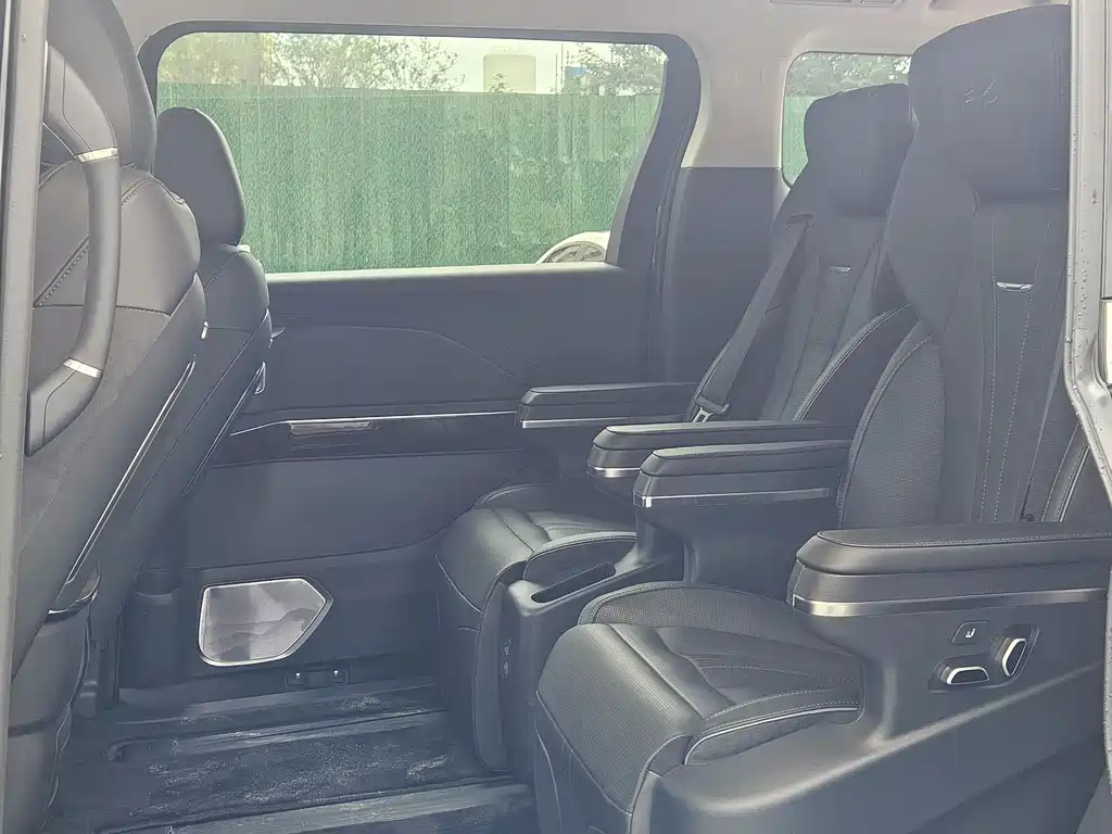 HONGQI HQ9 2023