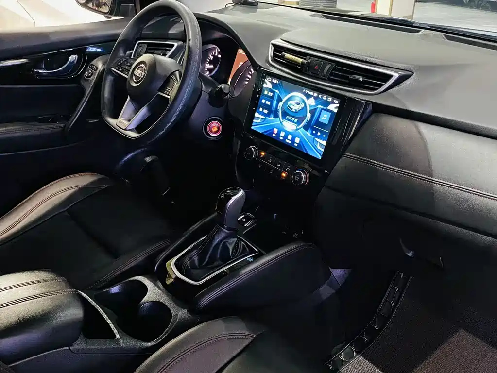 NISSAN QASHQAI 2019