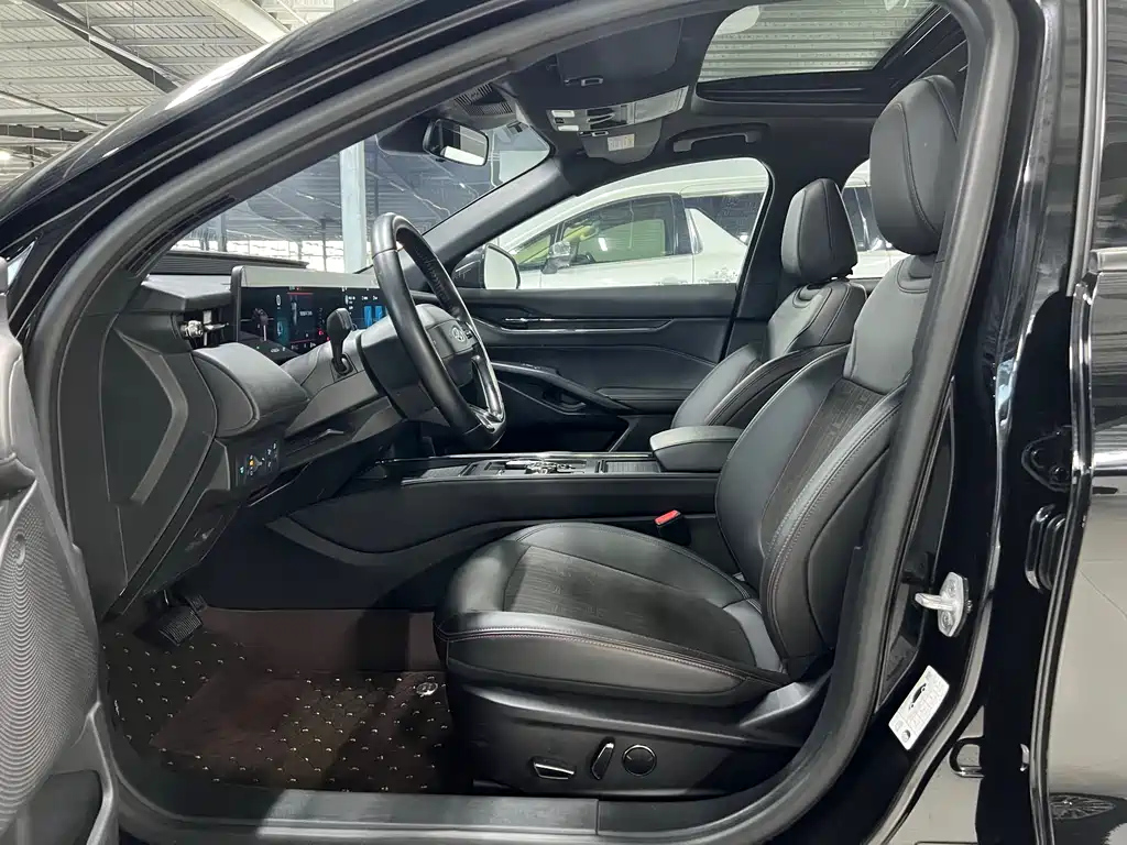 FORD MONDEO 2023